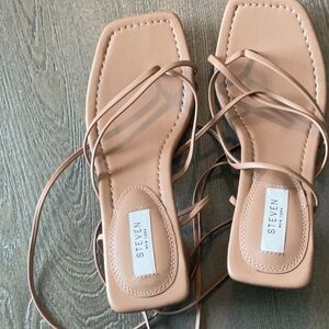 Women’s size 10 Strapping Tan Sandal